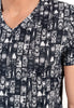 Close-up view of a men model wearing HO dark grey print  Tee-Shirt V Neck