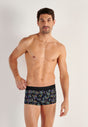 Front view of a men model wearing HO multi-colour  Trunk